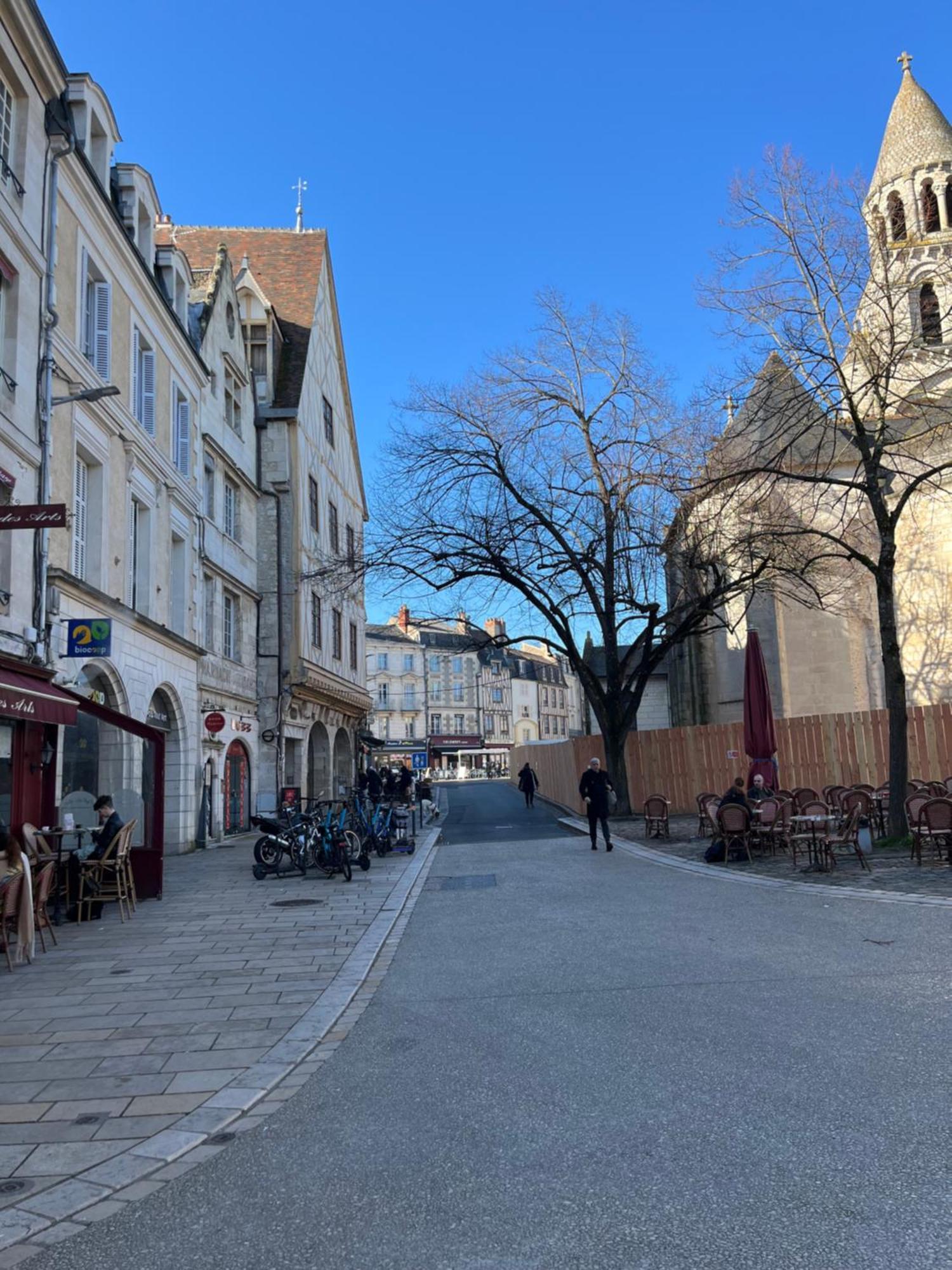 Le Cosy Du Marche Notre-Dame Lejlighed Poitiers Eksteriør billede